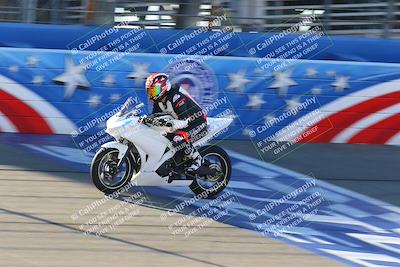 media/Jan-21-2022-Fastrack Riders (Fri) [[90b5309cc6]]/Level 1/Session 1 Front Straight/